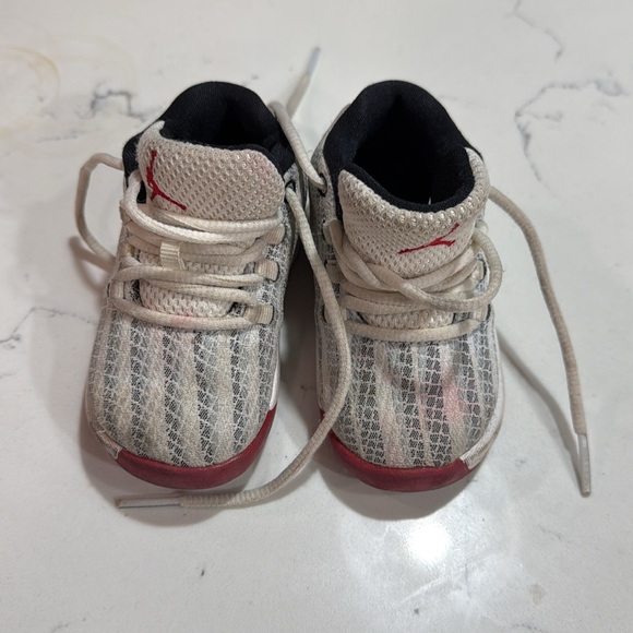 Jordan’s - Picture 2 of 4